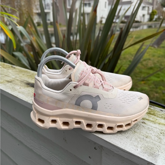 Size 6.5 W - On cloudmonster training / running - Picture 1 of 7